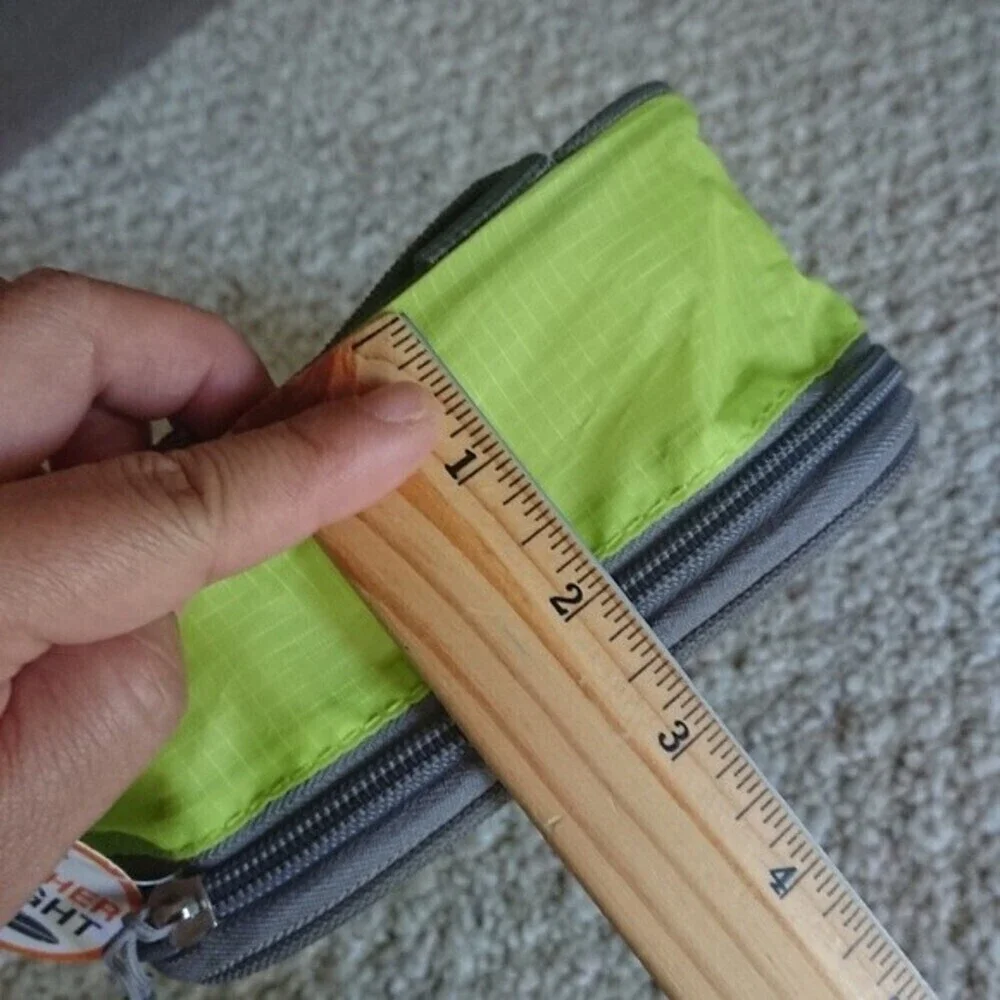 Travelon & Miamica feather light organizer